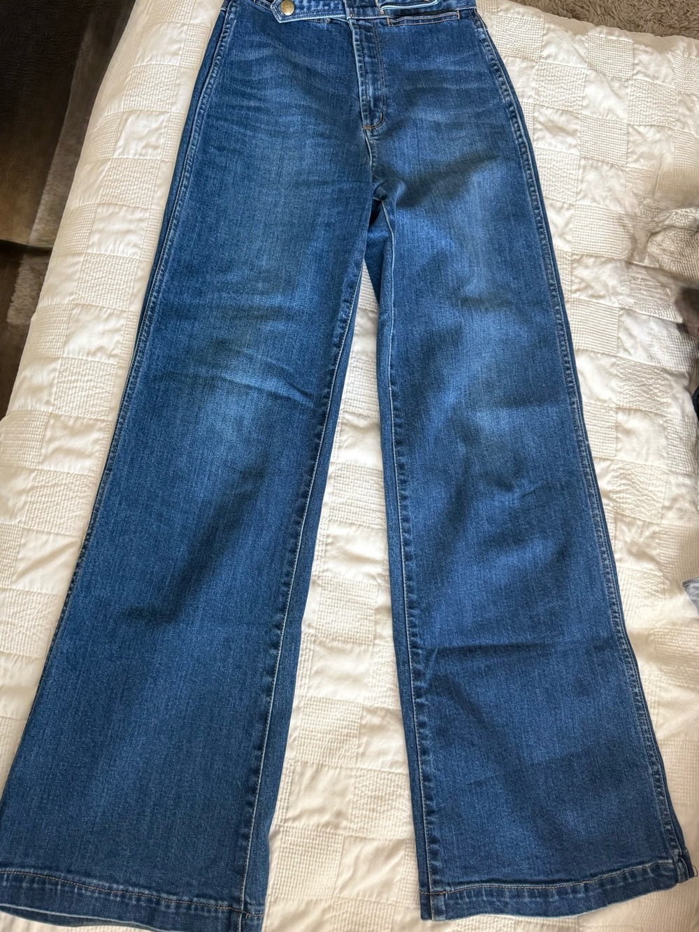 Wrangler Women's Flare Jeans in Medium Blue Wash 70’s inspired